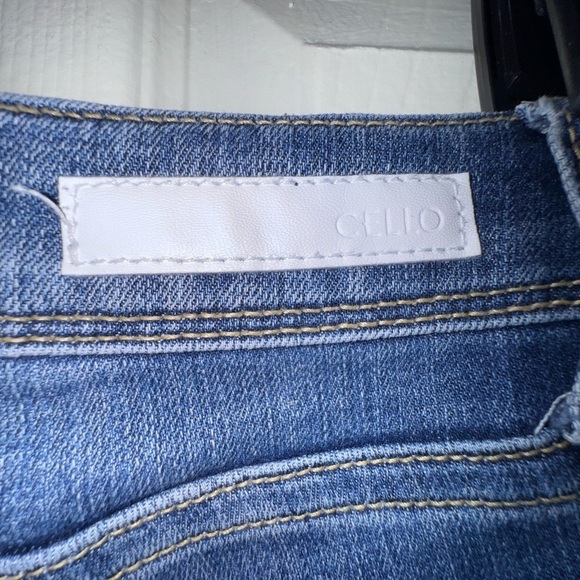 Cello brand Distressed ankle Jeans. Size 1 VGUC - Picture 6 of 14